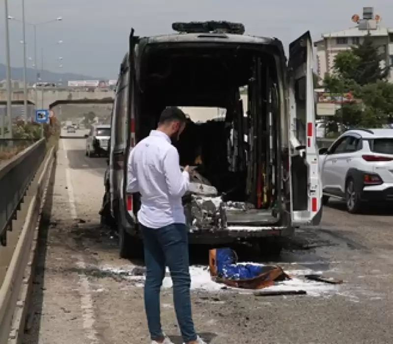 Hatay'da Seyir Halindeki Ambulansta Yangın çıktı