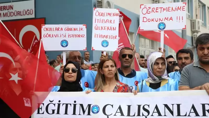 Hatay'da Eğitim Sendikaları Okul Müdürünün öldürülmesini Protesto Etti