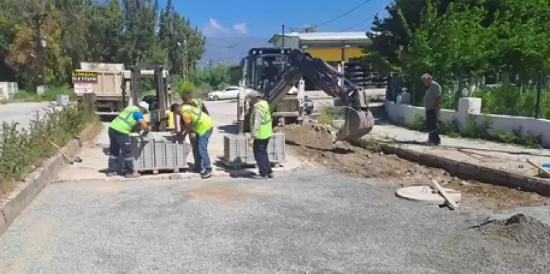 Şehrin Farklı Noktalarında Eş Zamanlı Yol çalışmaları Devam Ediyor