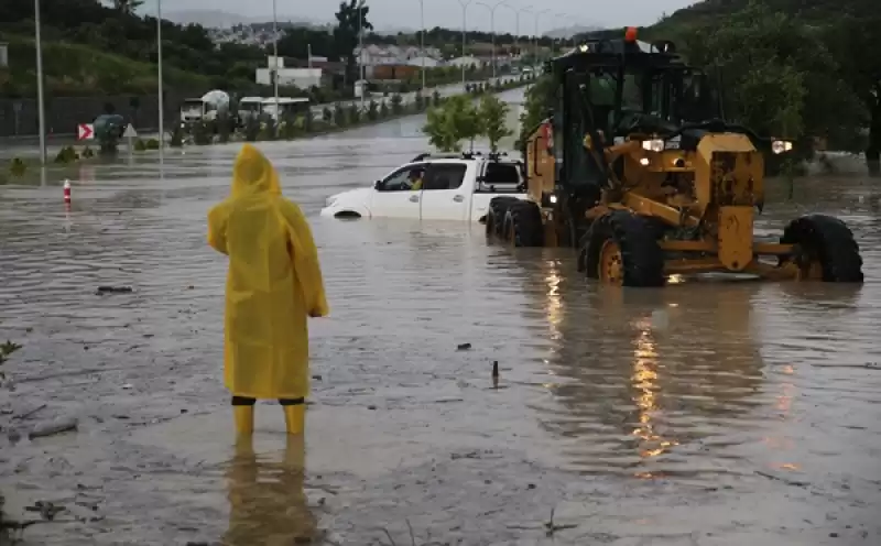 Hatay'da Sağanak Nedeniyle 2 Ilçede Eğitime Ara Verildi