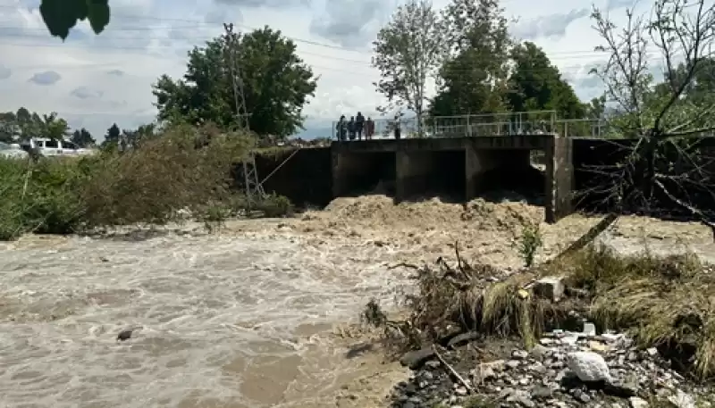 Hatay'da Sağanak Ve Dolu Hayatı Olumsuz Etkiledi