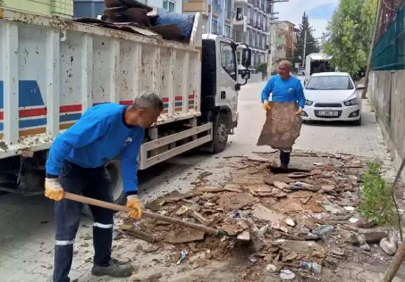 Temizlik çalışmaları şehrin Dört Bir Köşesinde Devam Ediyor