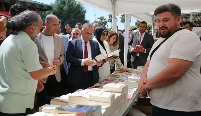 Altınözü 2. Kitap Fuarı’nın Açılışı Gerçekleştirildi