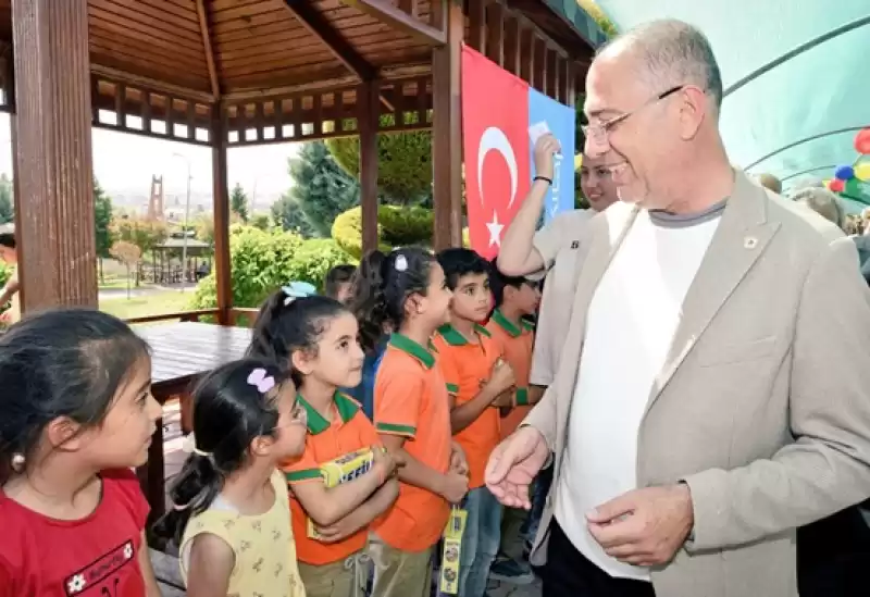Başkan Yapar, Altınözü’nde Düzenlenen 2. Kitap Fuarı Açılış Töreni’ne Katıldı