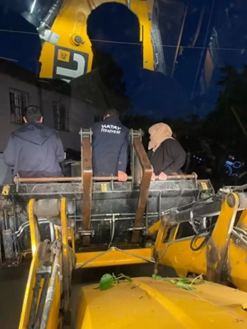HBB Etkili Sağanak Yağışla Mücadele Etti