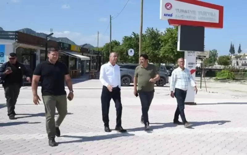 Başkan Yapar, Türkiye Yüzyılı Çarşısı’ndaki çalışmaları Inceledi