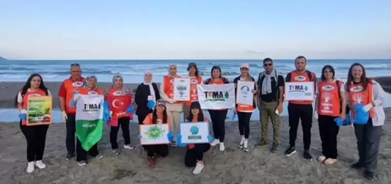 TEMA Vakfı Antakya Ilçe Gönüllülerinden Meydan Sahilinde çevre Temizliği