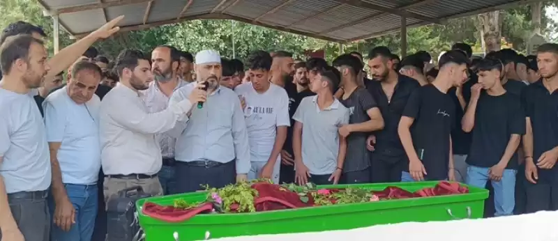 Hatay'da Yola çıkan Sahipsiz Köpeğe Ve Ardından Otomobile çarpan Motosikletli öldü