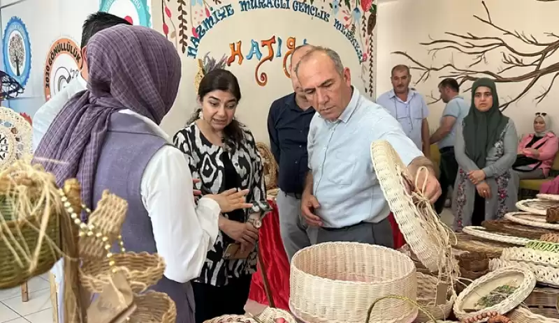 Dörtyol'da Kadın Kursiyerler Yıl Sonu Sergisi Açtı