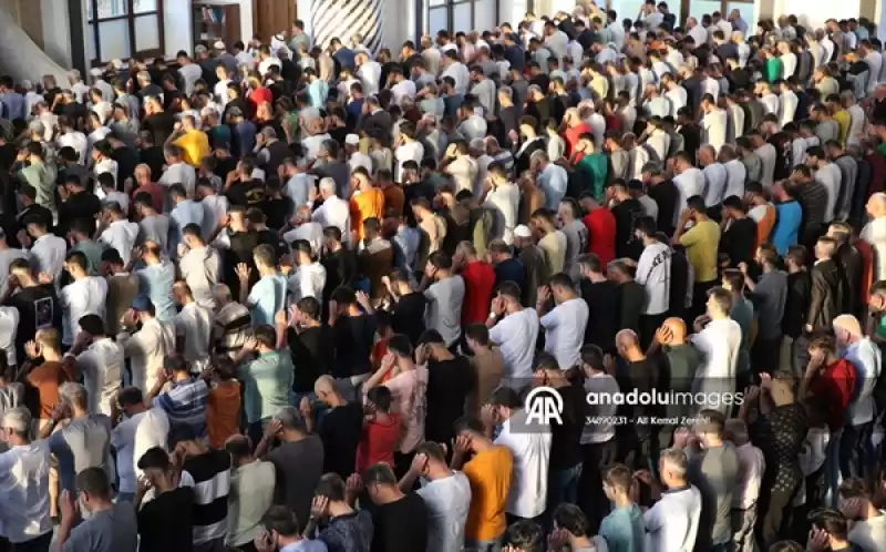 Hatay Da Kurban Bayramı Namazı Kılındı