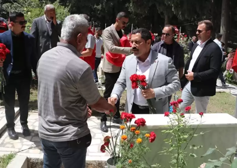 Hatay'da Bayram öncesi şehitlik Ve Mezarlık Ziyareti