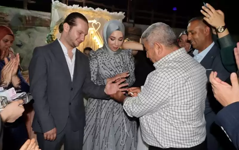 Fatma&Mehmet’in Nişan Yüzükleri Takıldı
