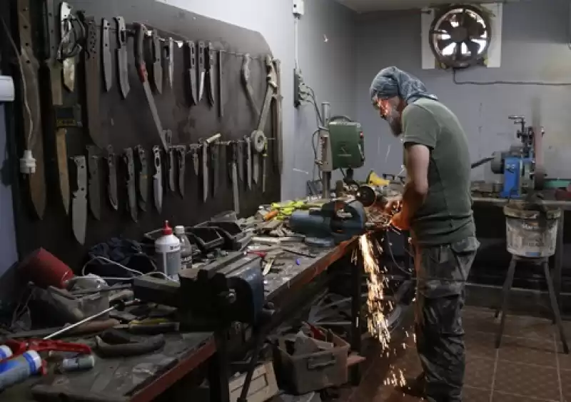 Hataylı Bıçak Ustası 10 Yıldır Ateş Başında Mesai Yapıyor