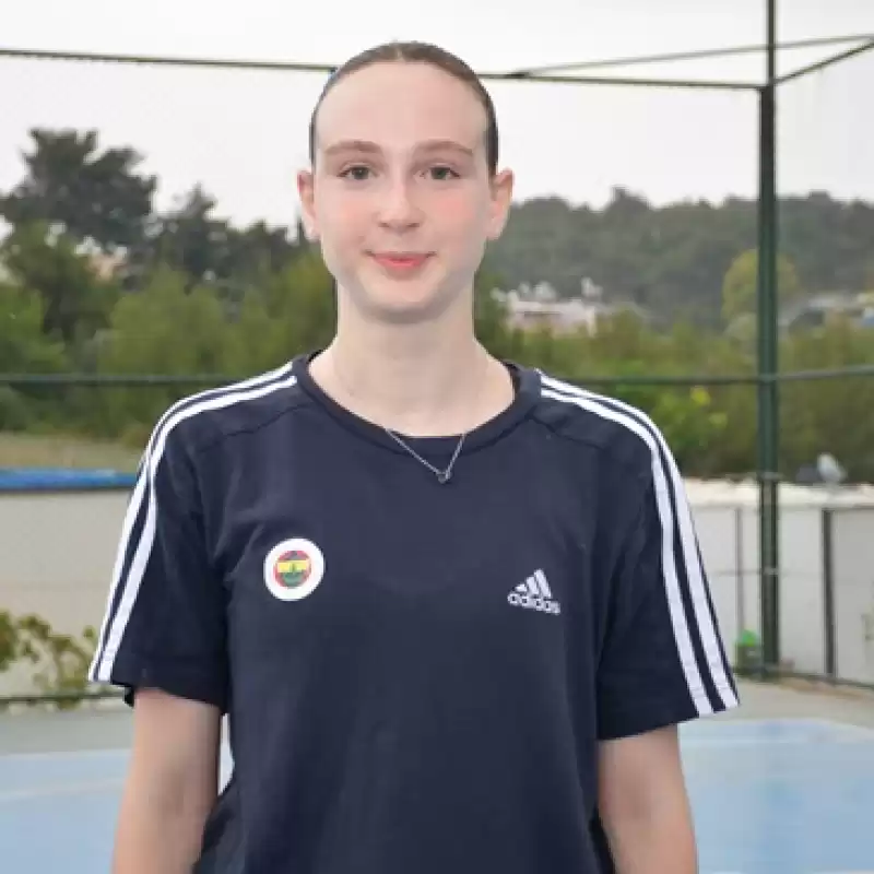 Kadın Basketbolcular, Hatay Basketköy'de Depremzede çocuklarla Buluştu