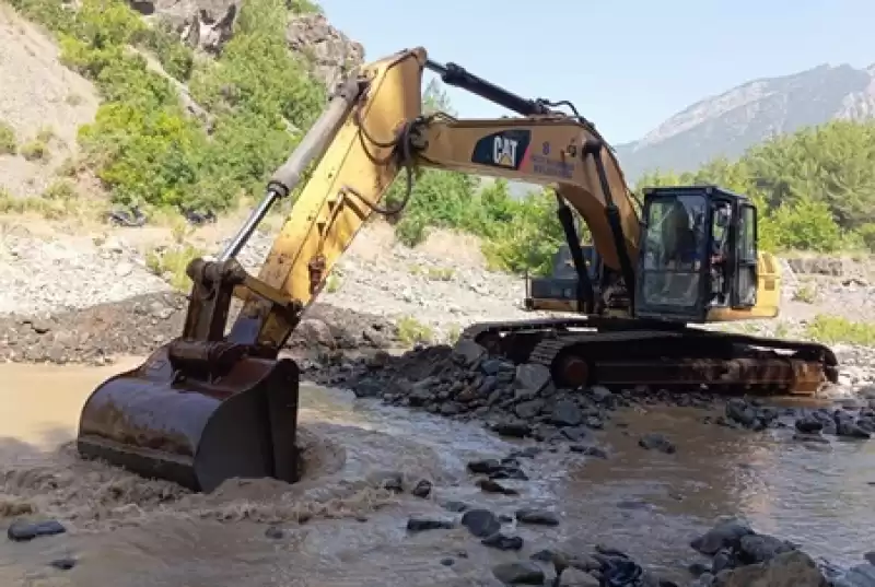 HBB Dere Ve Kanal Temizliklerine Hız Verdi