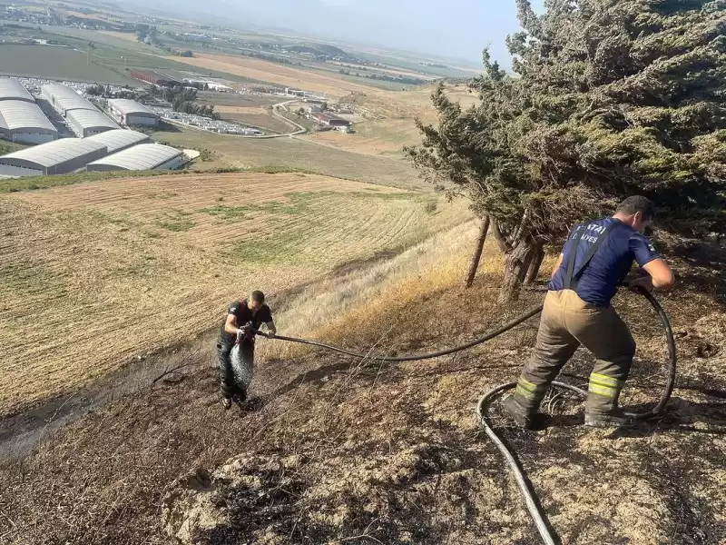 Hatay'da Anız Ve Makilik Alanda çıkan Yangınlar Söndürüldü