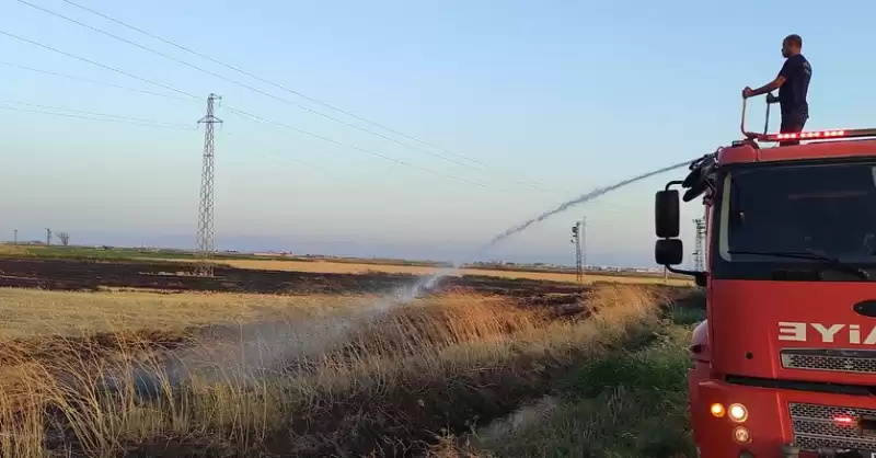 Hatay'da Anız Ve Makilik Alanda çıkan Yangınlar Söndürüldü