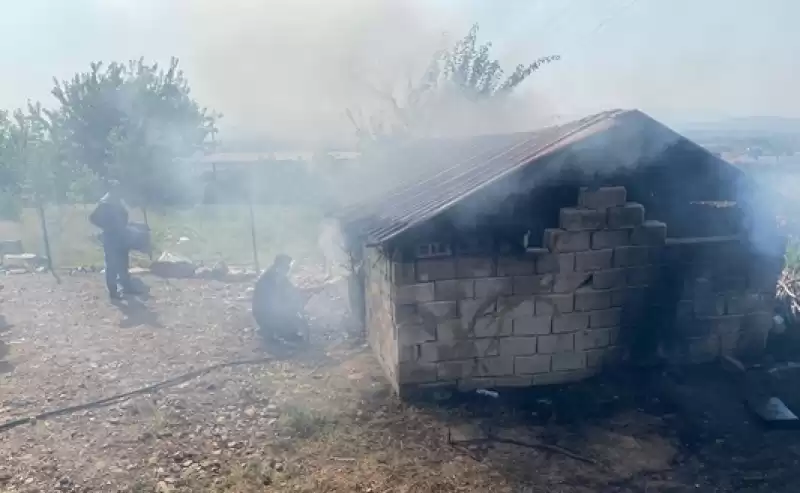 Hatay'da Ahırda çıkan Yangın Söndürüldü