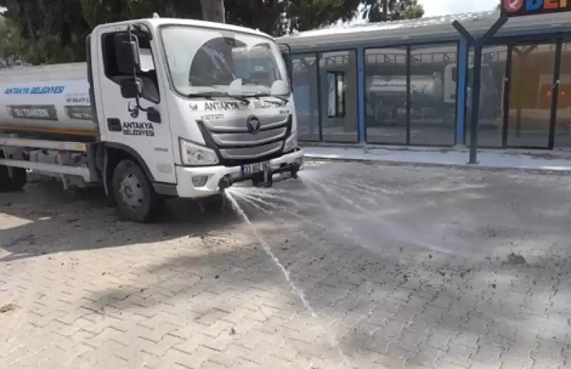 Temizlik çalışmaları şehir Genelinde Devam Ediyor