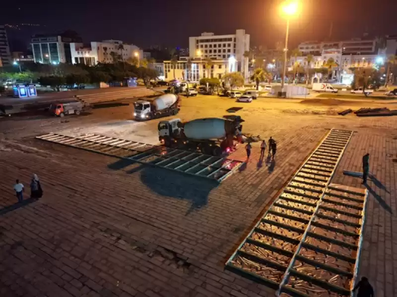 İskenderun Atatürk Anıt Alanını 5 Temmuz Festivaline Yetiştirmek Için Gece Gündüz çalışıyor 