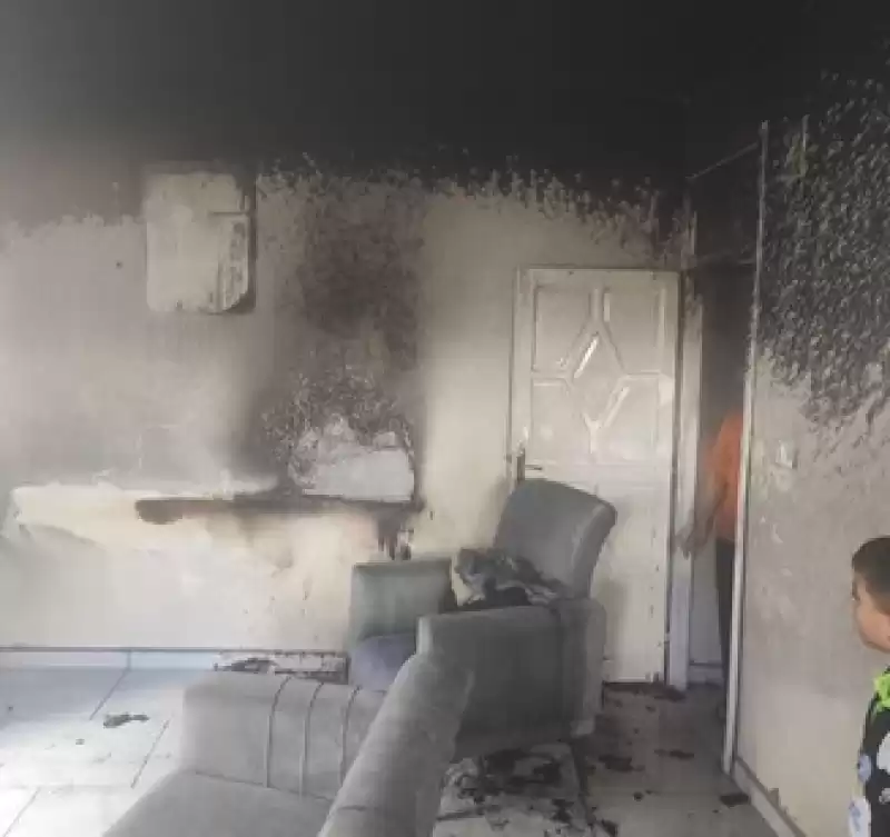 Hatay'da Yangın çıkan Evde Hasar Oluştu