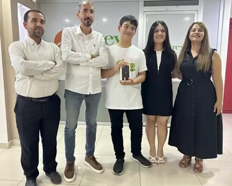 Hataylı Arda Köker, Planlı çalışarak LGS Sınavından Tam Puan Aldı