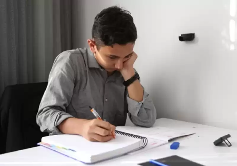 Doğum Gününde LGS'den Tam Puan Aldığını öğrenen Depremzede Kerem, Doktor Olmak Istiyor