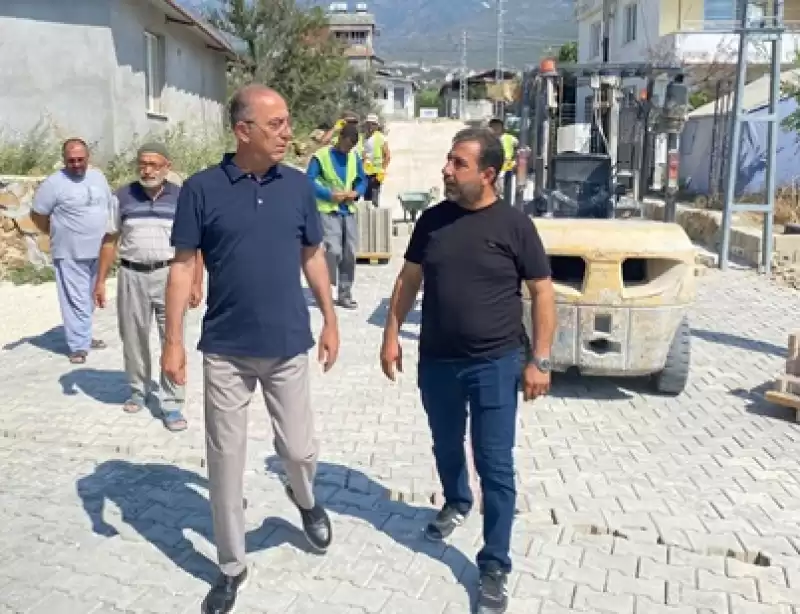 Başkan Yapar, Gülderen Mahallesi’ndeki Yol çalışmalarını Inceledi