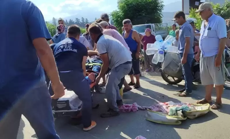Arsuz’da Motosikletle Otomobil çarpıştı!