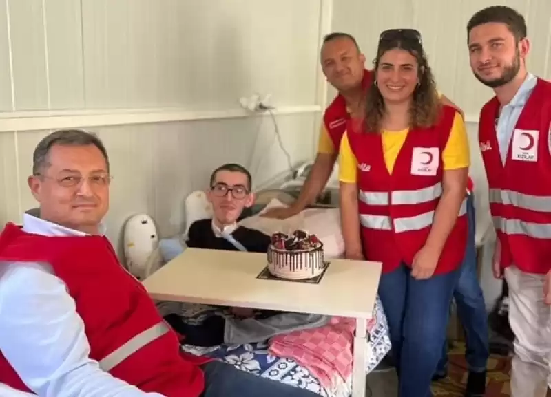 Ali Ve Emre Ile Umut Dolu Bir Gün