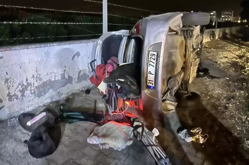 Dörtyol'daki Trafik Kazasında 1'i Ağır 2 Kişi Yaralandı