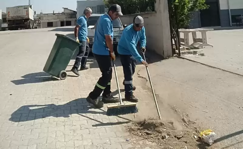 Şehir Genelinde Temizlik çalışmaları Aralıksız Sürüyor