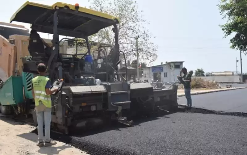 Hatay’ın 15 Ilçesinde Asfalt Ve Yol Yenileme çalışması Sürüyor