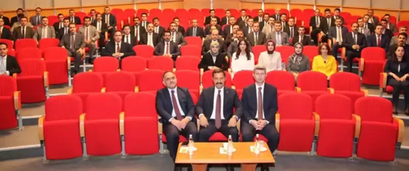 Hatay Valisi Kaymakam Adaylarıyla Tecrübelerini Paylaştı