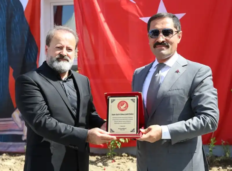 Hataylı Doktorun Depremde Kaybettiği Eşi Ve 2 çocuğu Adına Yaptırdığı Okul Açıldı