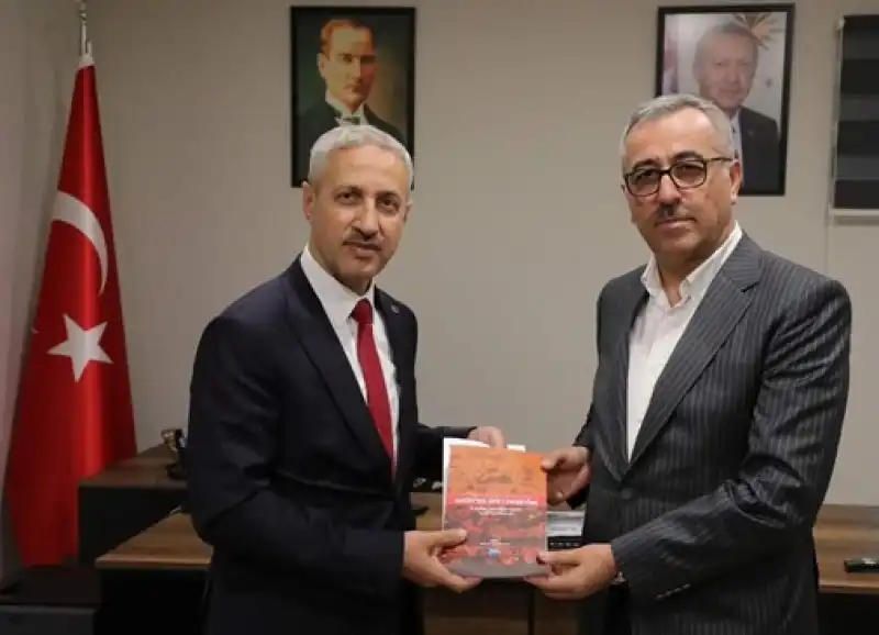 Rektör Eren'den, HBB Genel Sekreteri Güngör’e Tebrik Ziyareti 