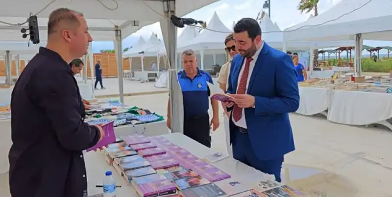 Samandağ'da Kitap Fuarı Kapılarını Açtı