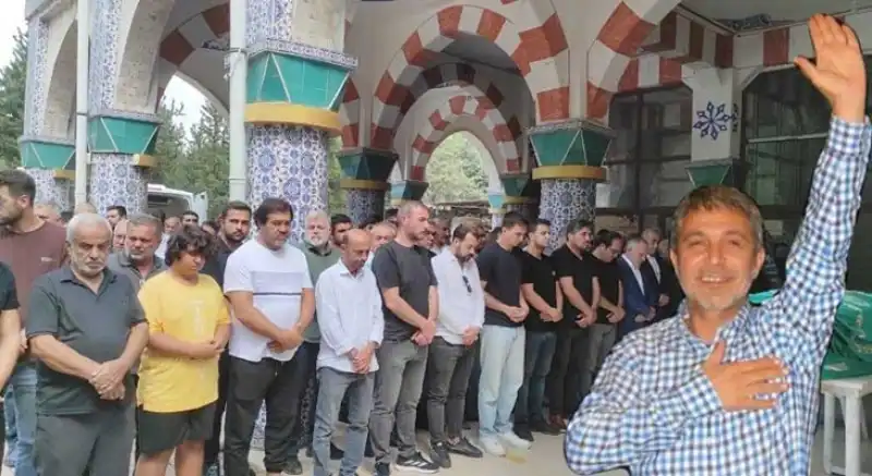 Metin Önde Gözyaşlarıyla Uğurlandı