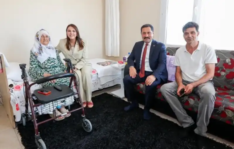Büyüğüne Hürmet, Küçüğüne Sevgi Bizi Biz Yapan En Güçlü Unsurdur