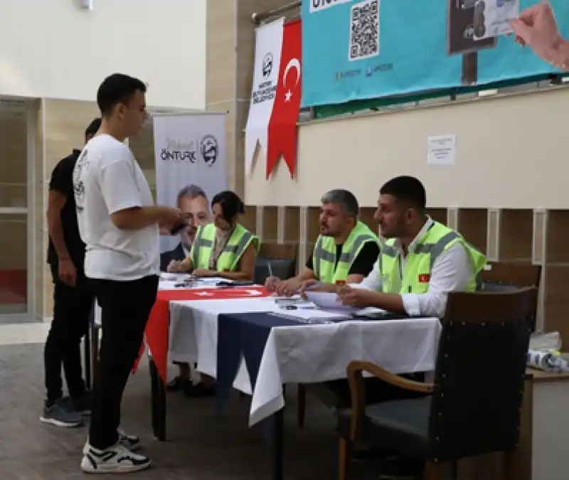 MKÜ’de Hataykart Başvuruları Devam Ediyor