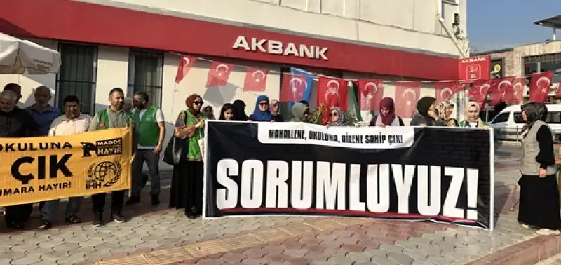 Hatay'da Kadına Yönelik şiddete Tepki Gösterisi