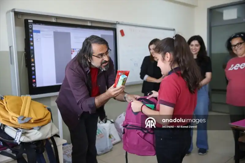 İzmir Depreminde Oğlunu Kaybeden Babanın Başlattığı Iyilik Hareketi Hatay'a Uzandı