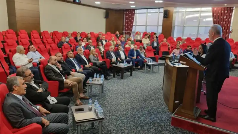 İTSO’da Ekim Ayı Meclis Toplantısı Yapıldı KOBİ’ler Dönüşüm Sürecine Girmeli