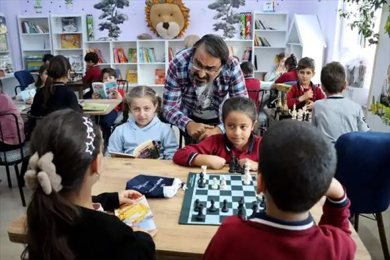 İzmir Depreminde Hayatını Kaybeden Umut'un Anısına Hatay'da Kütüphanede Açıldı 