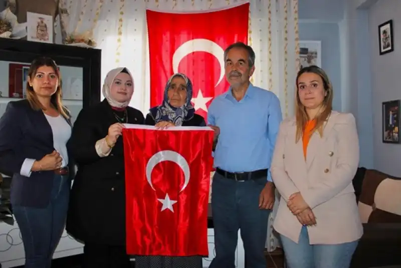 HBB Ekiplerinden şehit Aileleri Ve Gazilere Ziyaret 
