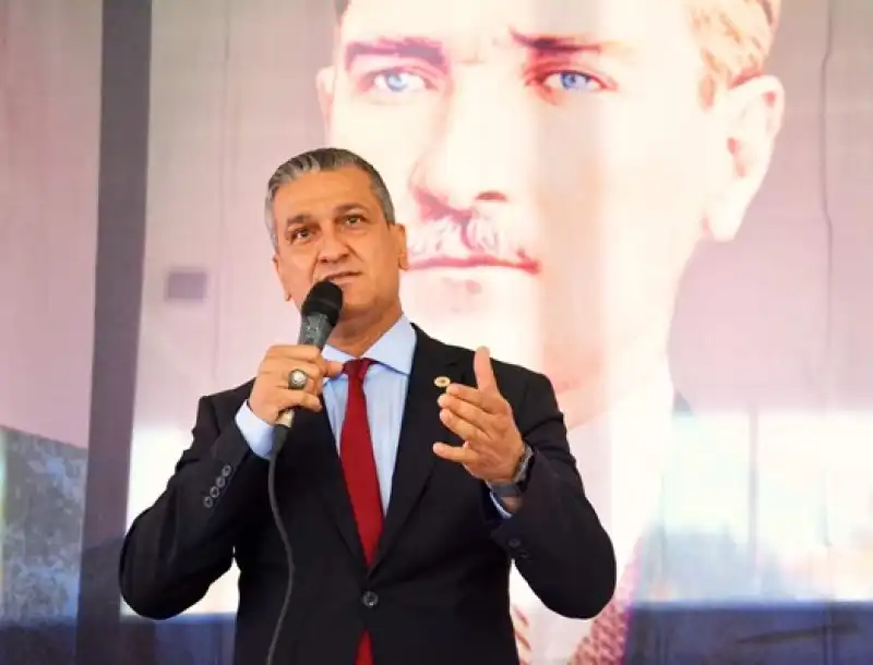 Atatürk, Bizlere Sarsılmaz Bir İnanç Ve Sonsuz Bir Güven Duygusu Kazandırmıştır!