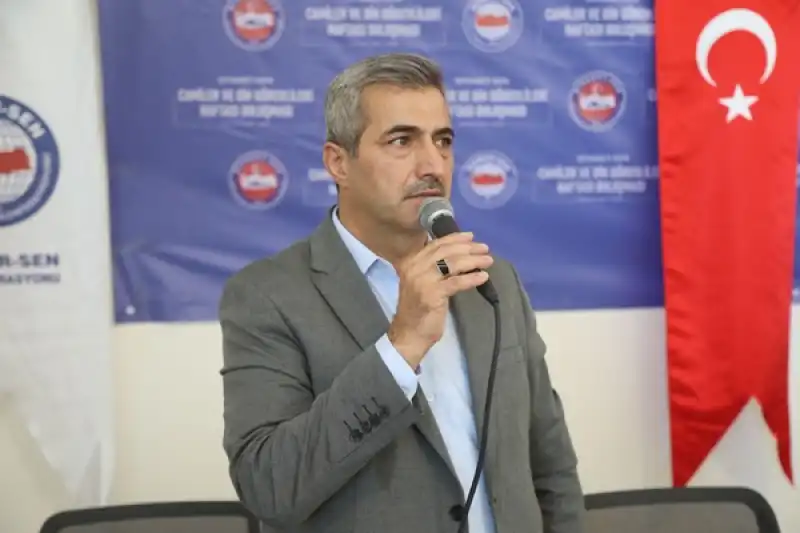 Kahraman: Ömer Taner Hocamız Yalnız Değildir!