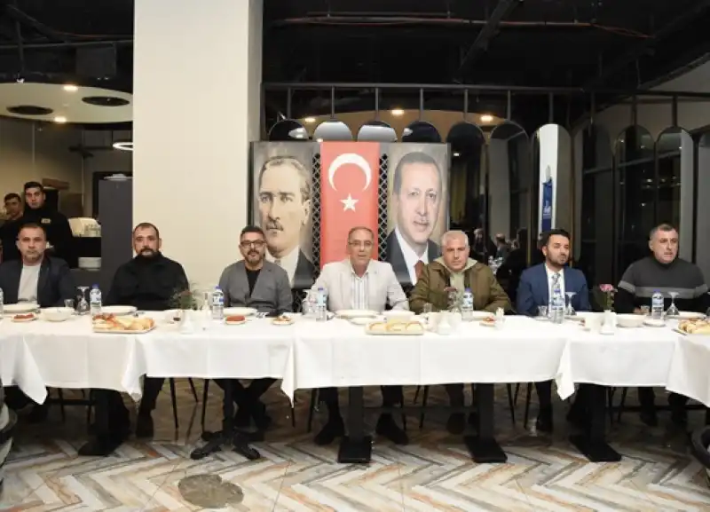Başkan Yapar Mahalle Muhtarlarıyla Bir Araya Geldi