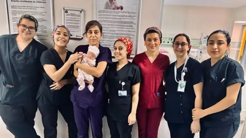 38 Haftalık Bebek Ameliyatla Hayata Tutundu