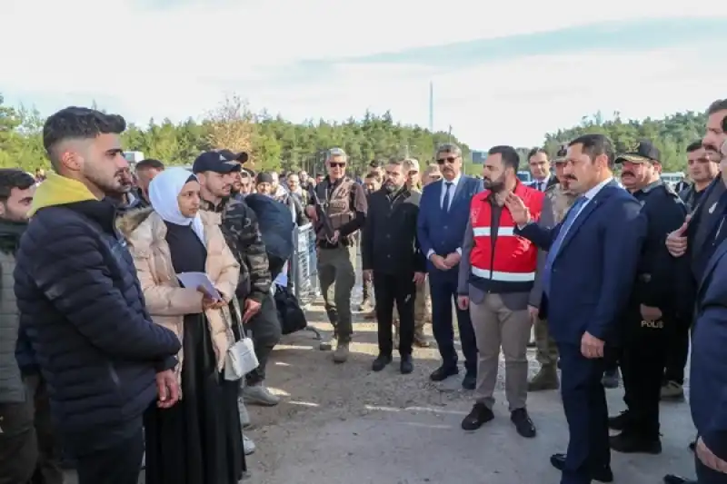 Yayladağı Sınır Kapısı Dönüşlere Açıldı